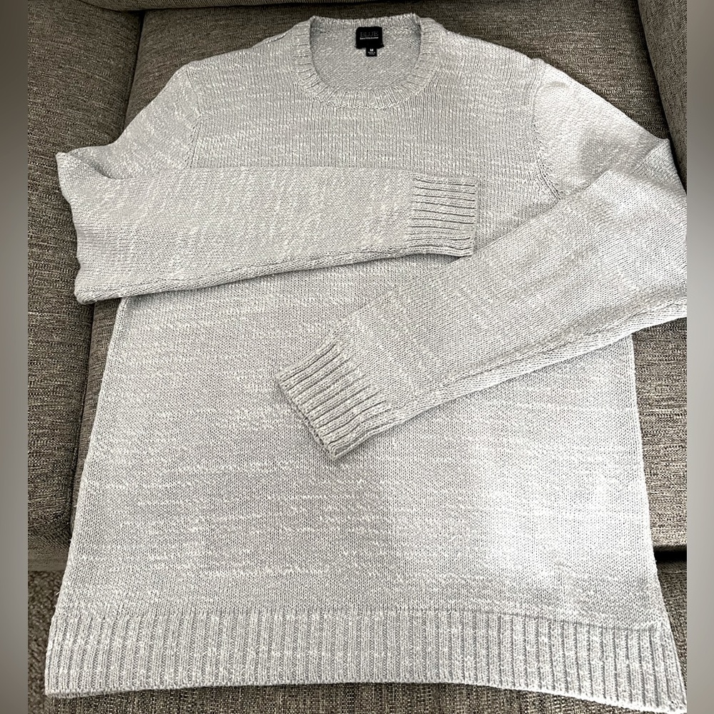 Saks Fifth Ave beautiful light blue sweater in perfect condition! Size M.